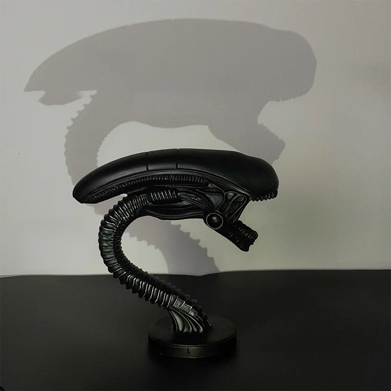 Unique Alien Creature Lamp Stand, Bedroom Home Decorative Lamps, Resin Decoration Items and Ornaments, Two Styles Optional,1Pc